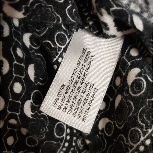 COPY - Mossimo Geometric Pattern Tee Shirt - Small - Picture 3 of 4